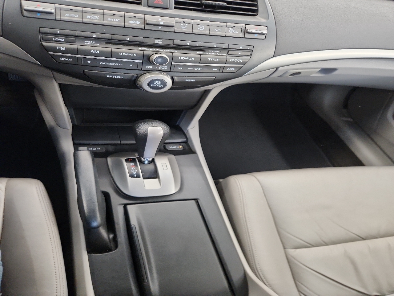 Honda Accord EX-L V-6 Sedan AT 2010