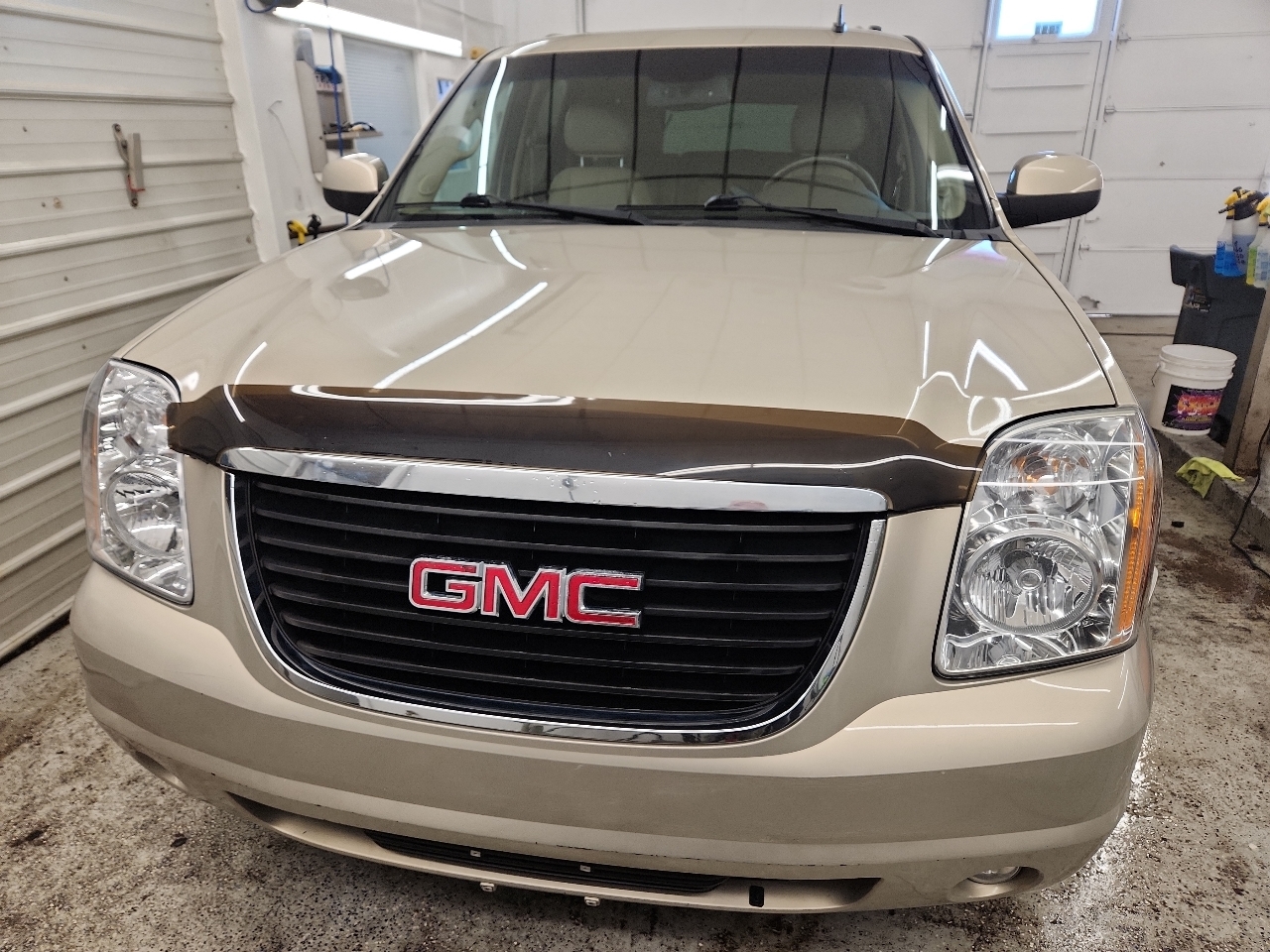 GMC Yukon XL 1500 SLT 2012
