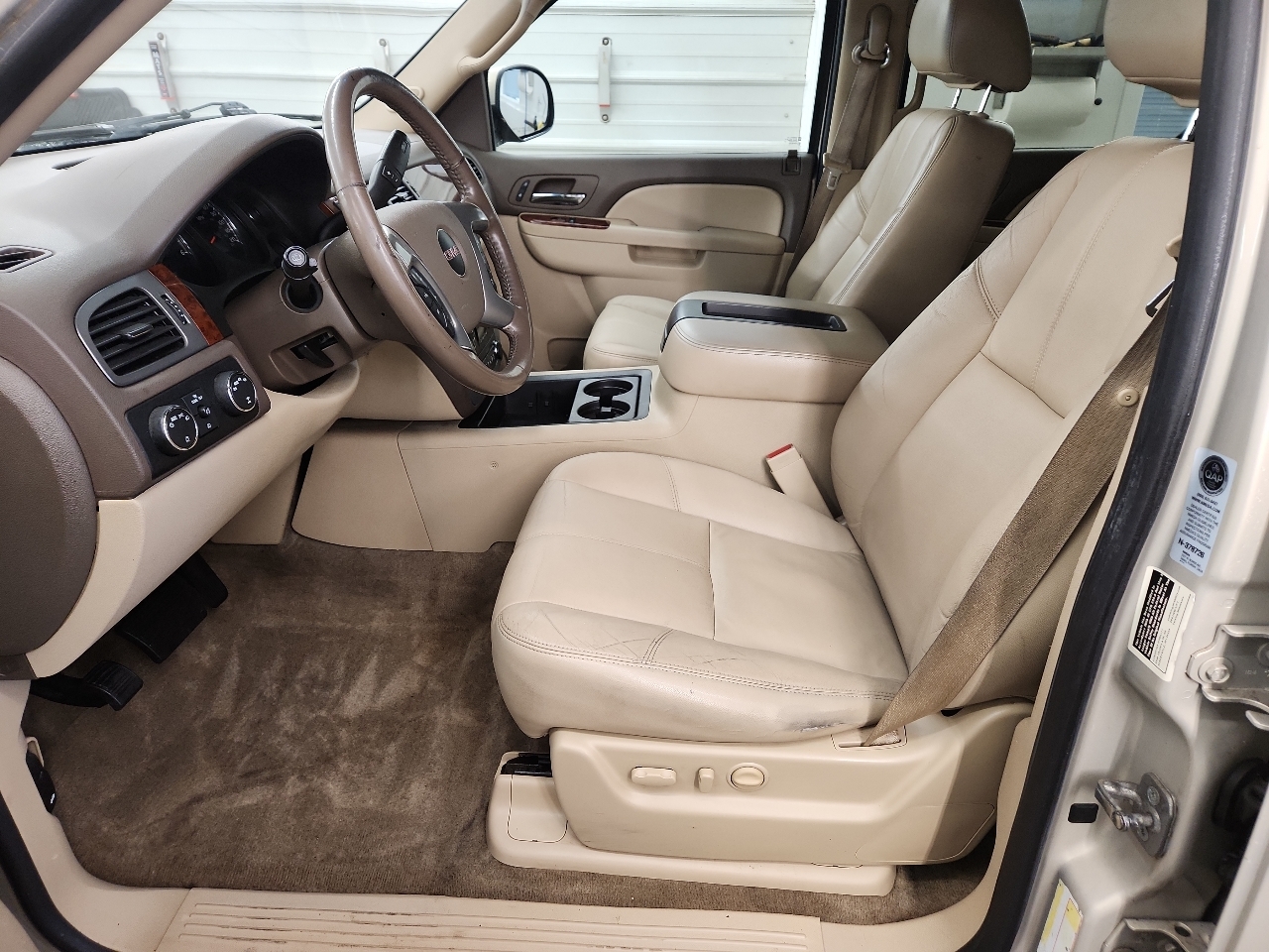 GMC Yukon XL 1500 SLT 2012