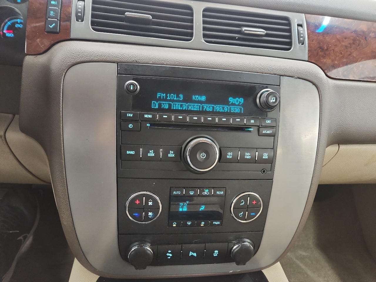 GMC Yukon XL 1500 SLT 2012