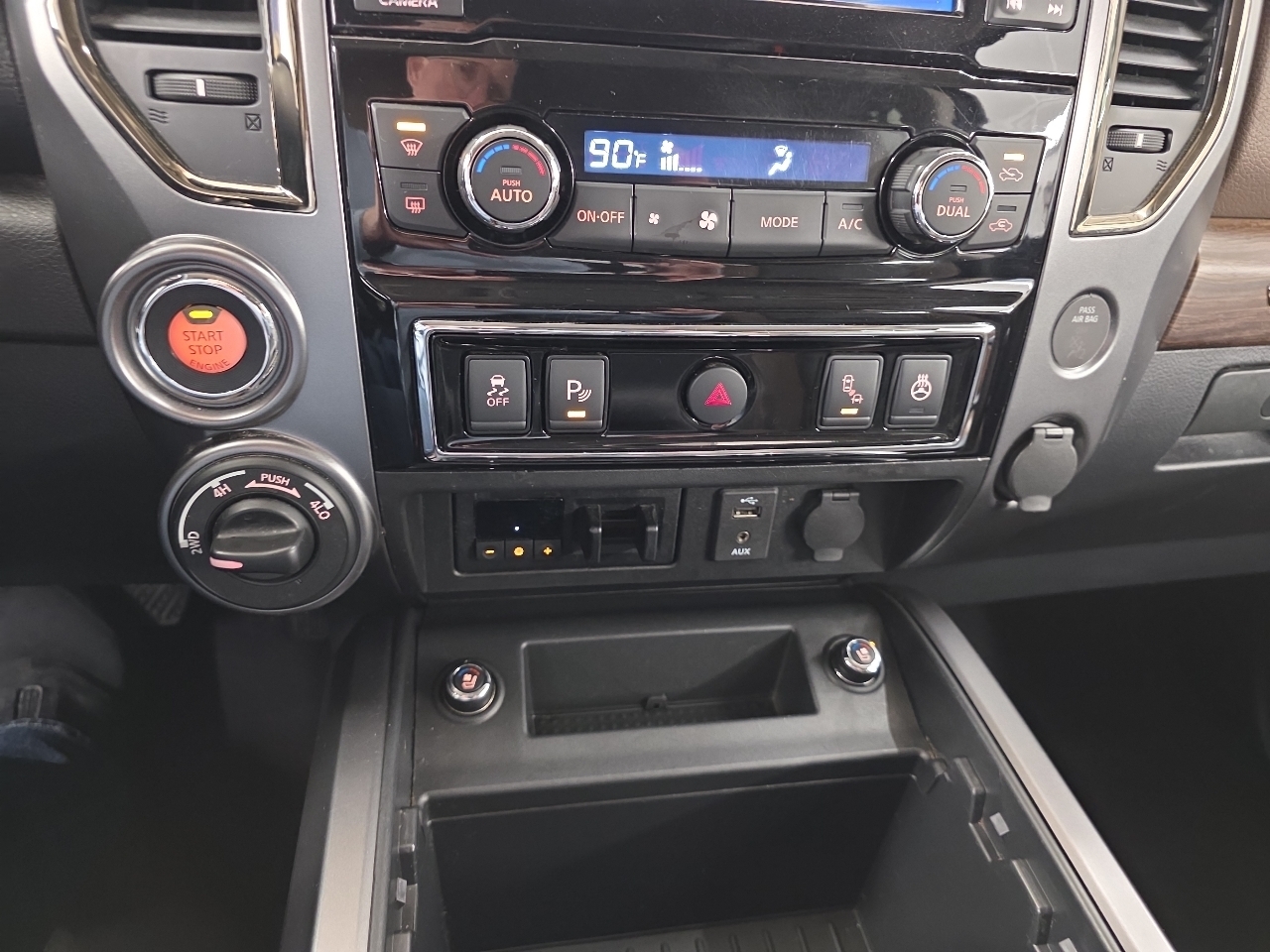 Nissan Titan SV 2017