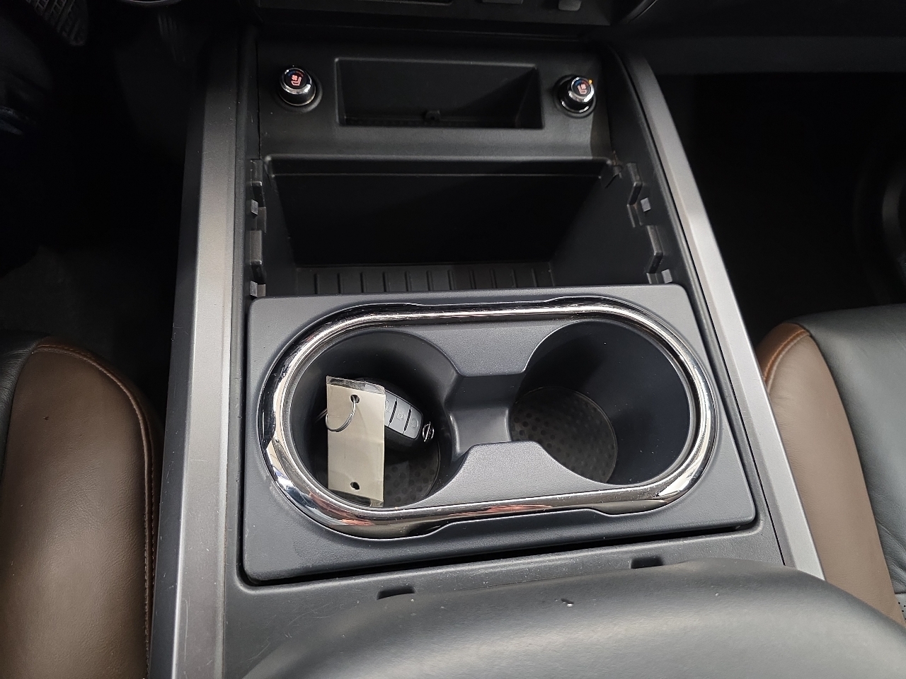 Nissan Titan SV 2017