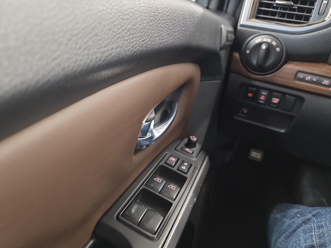 Nissan Titan SV 2017