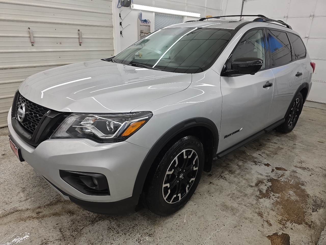 2020 Nissan Pathfinder SL's photo