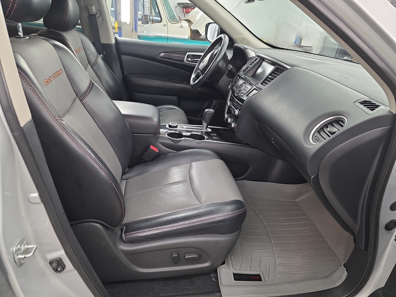 Nissan Pathfinder SL 2020