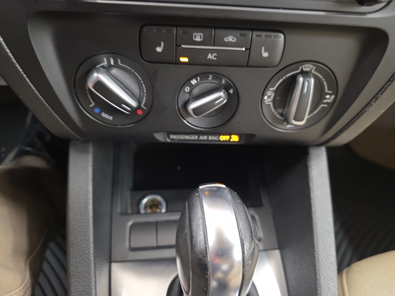 Volkswagen Jetta SE 2011