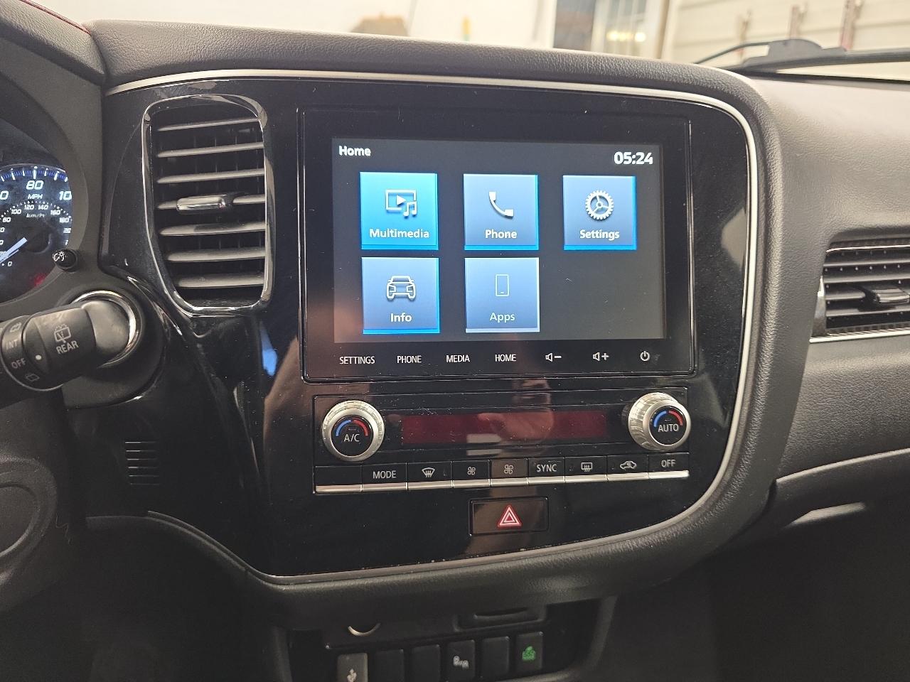 Mitsubishi Outlander SE 2020