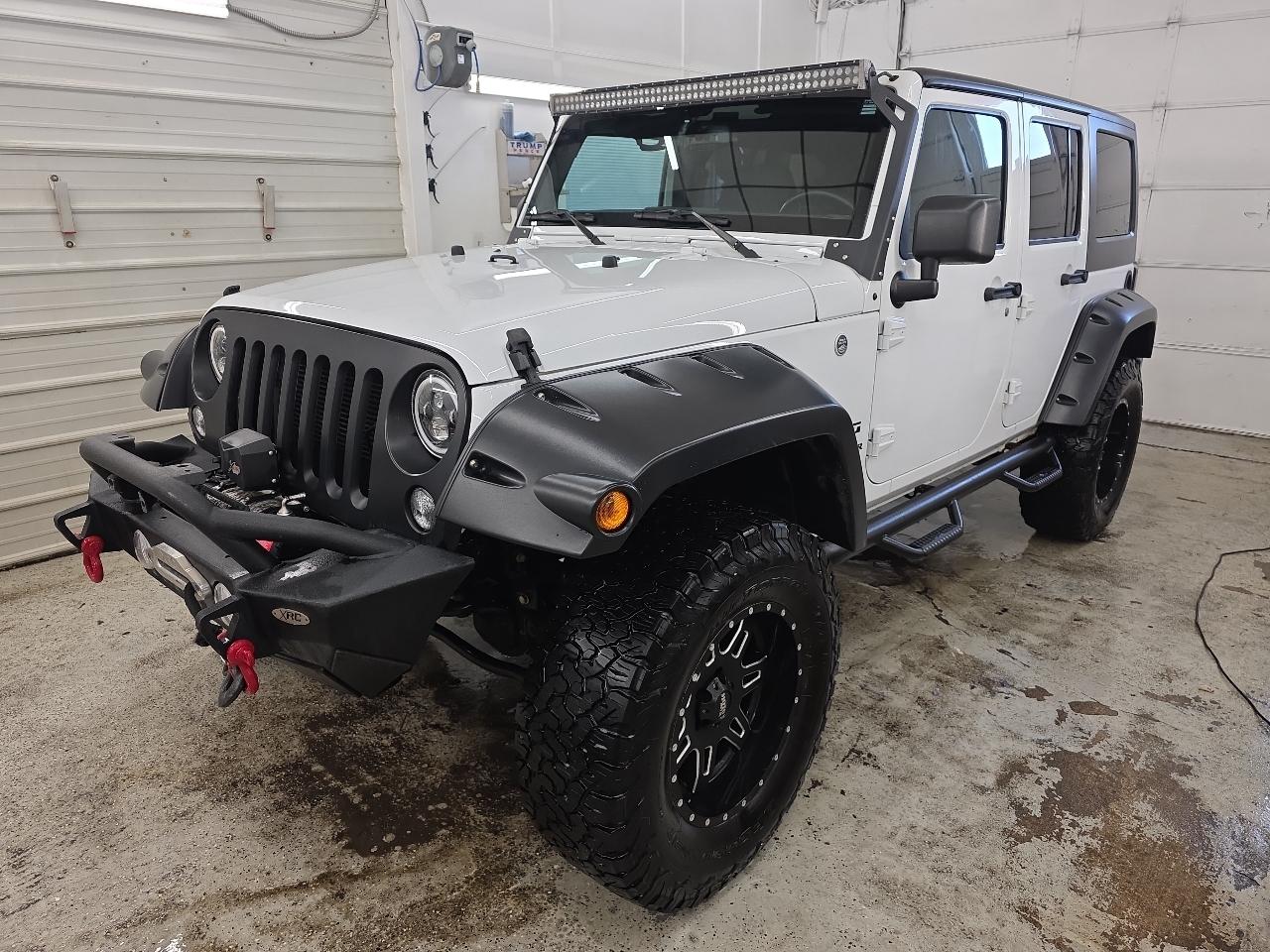 2016 Jeep Wrangler SPORT