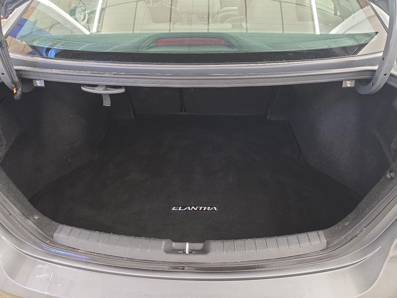 Hyundai Elantra SEL 2018