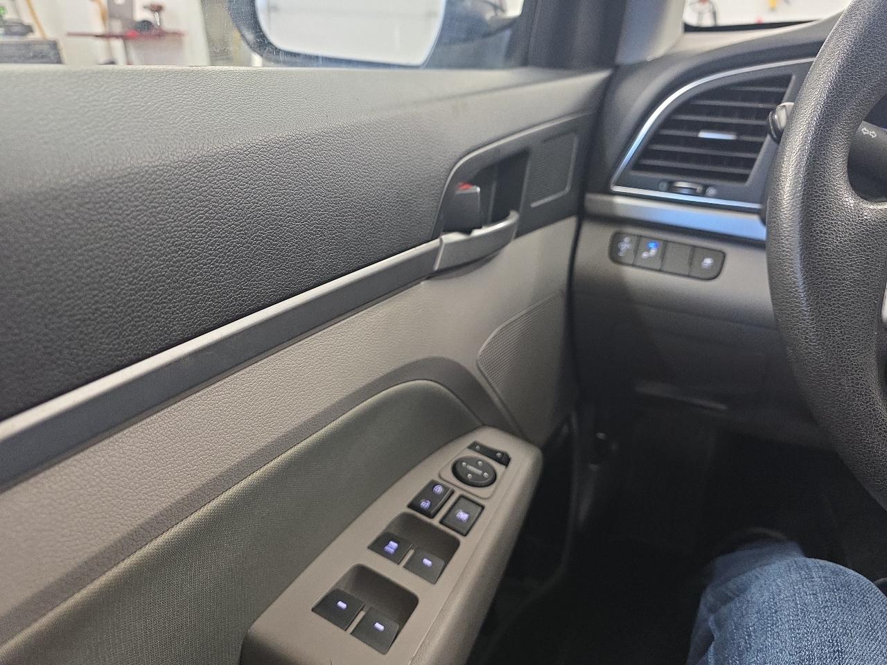 Hyundai Elantra SEL 2018