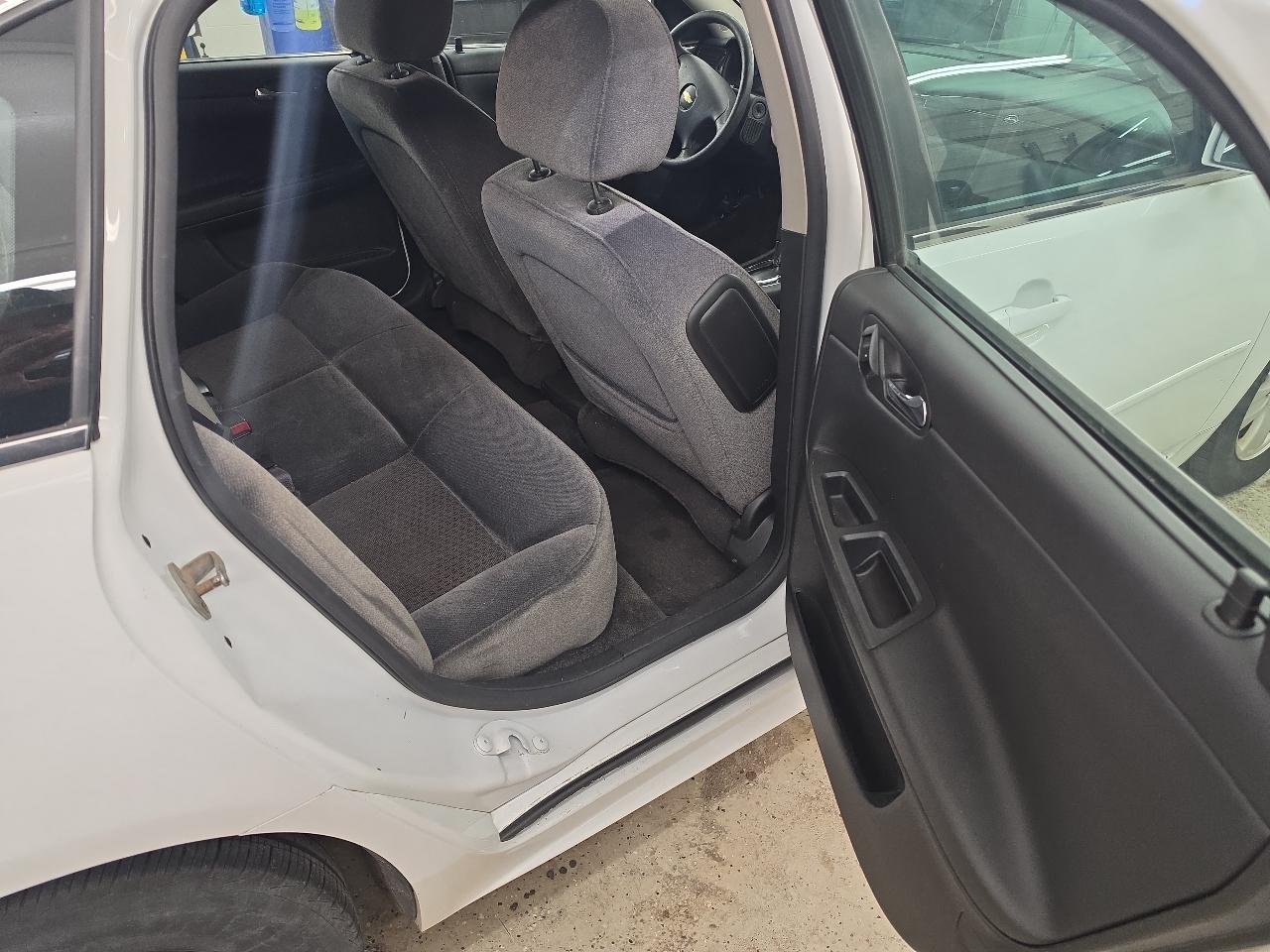 Chevrolet Impala LS 2012