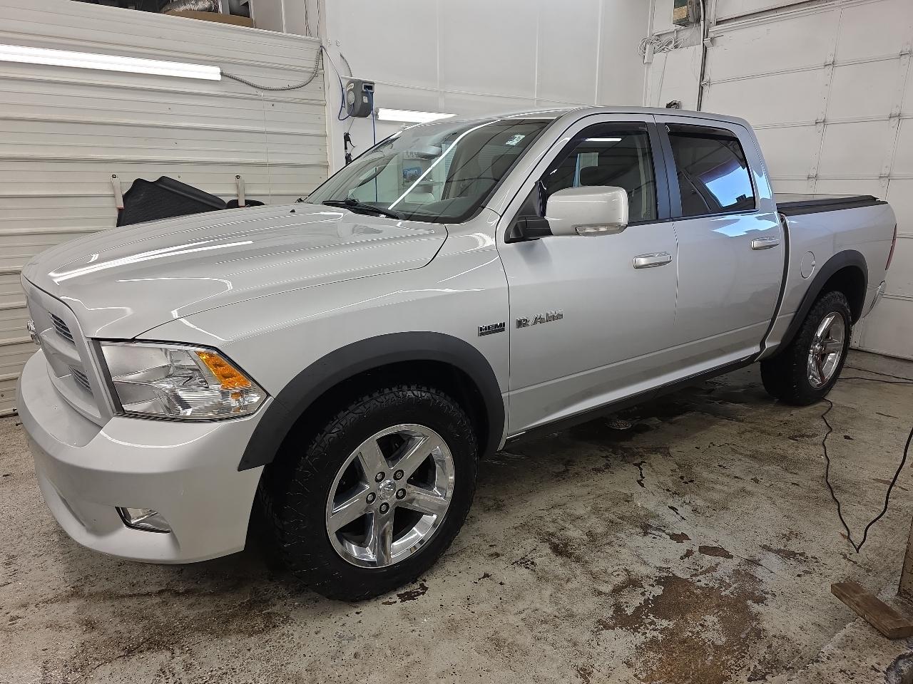 Dodge 1500 4WD Crew Cab 140.5" Sport 2010