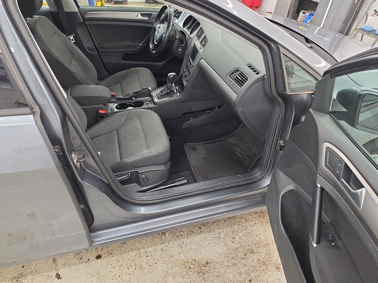 Volkswagen Golf SportWagen TSI SE 6A 2017