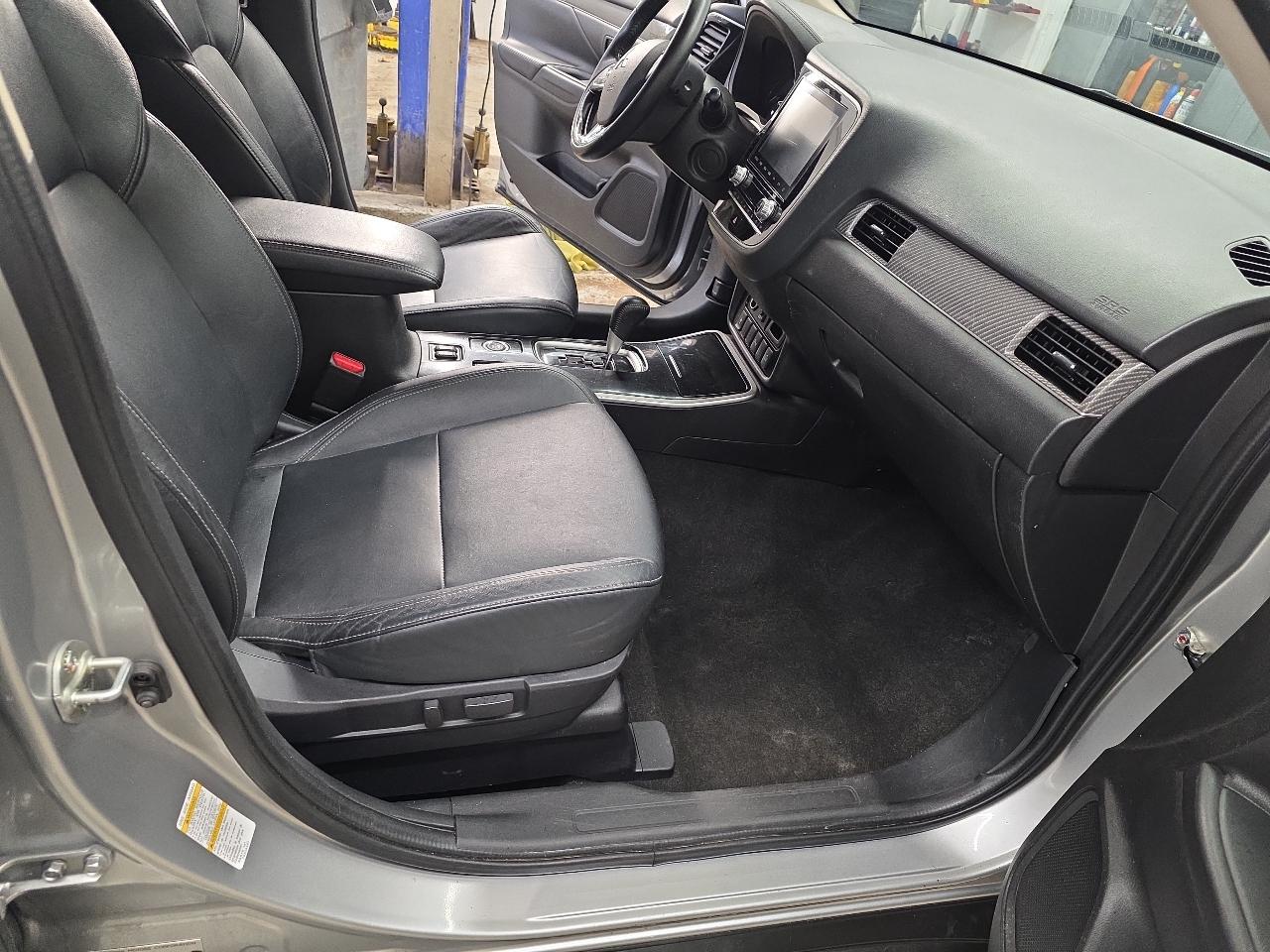 Mitsubishi Outlander SE 2020