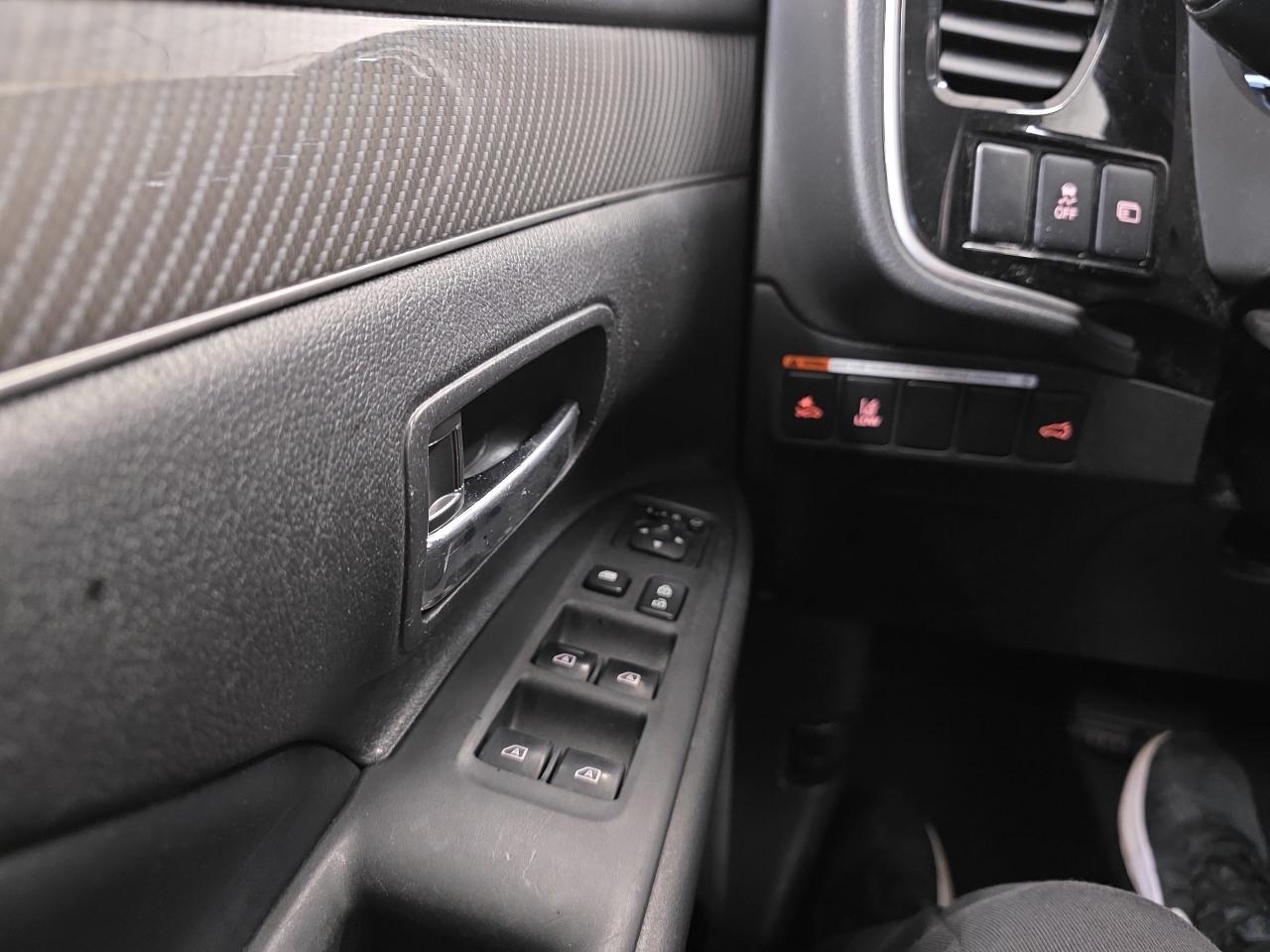 Mitsubishi Outlander SE 2020