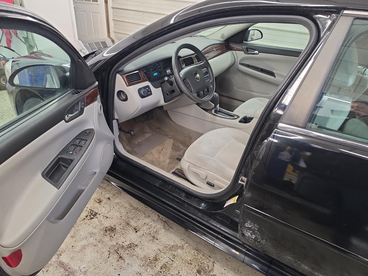 Chevrolet Impala LS 2011