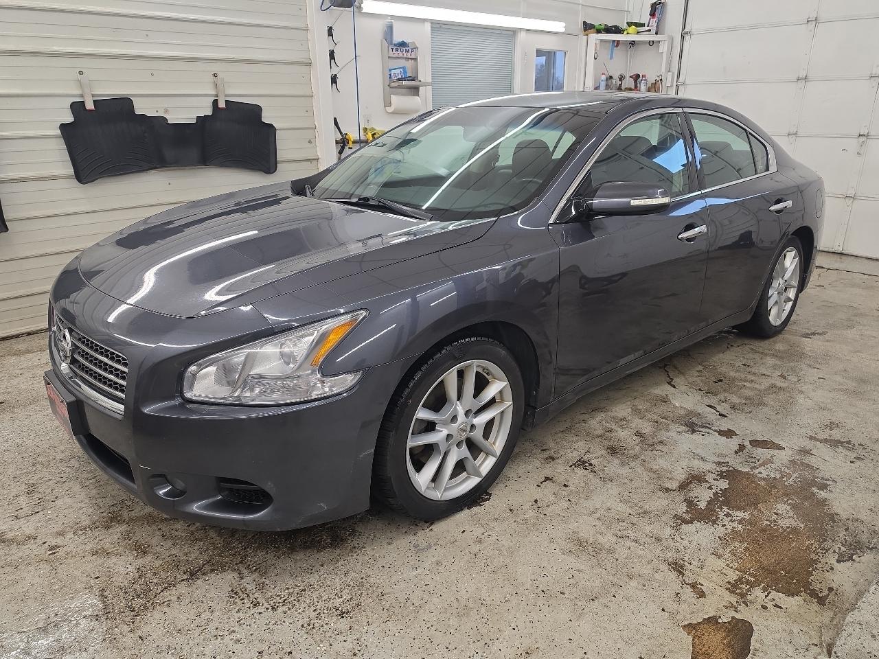 2010 Nissan Maxima SV