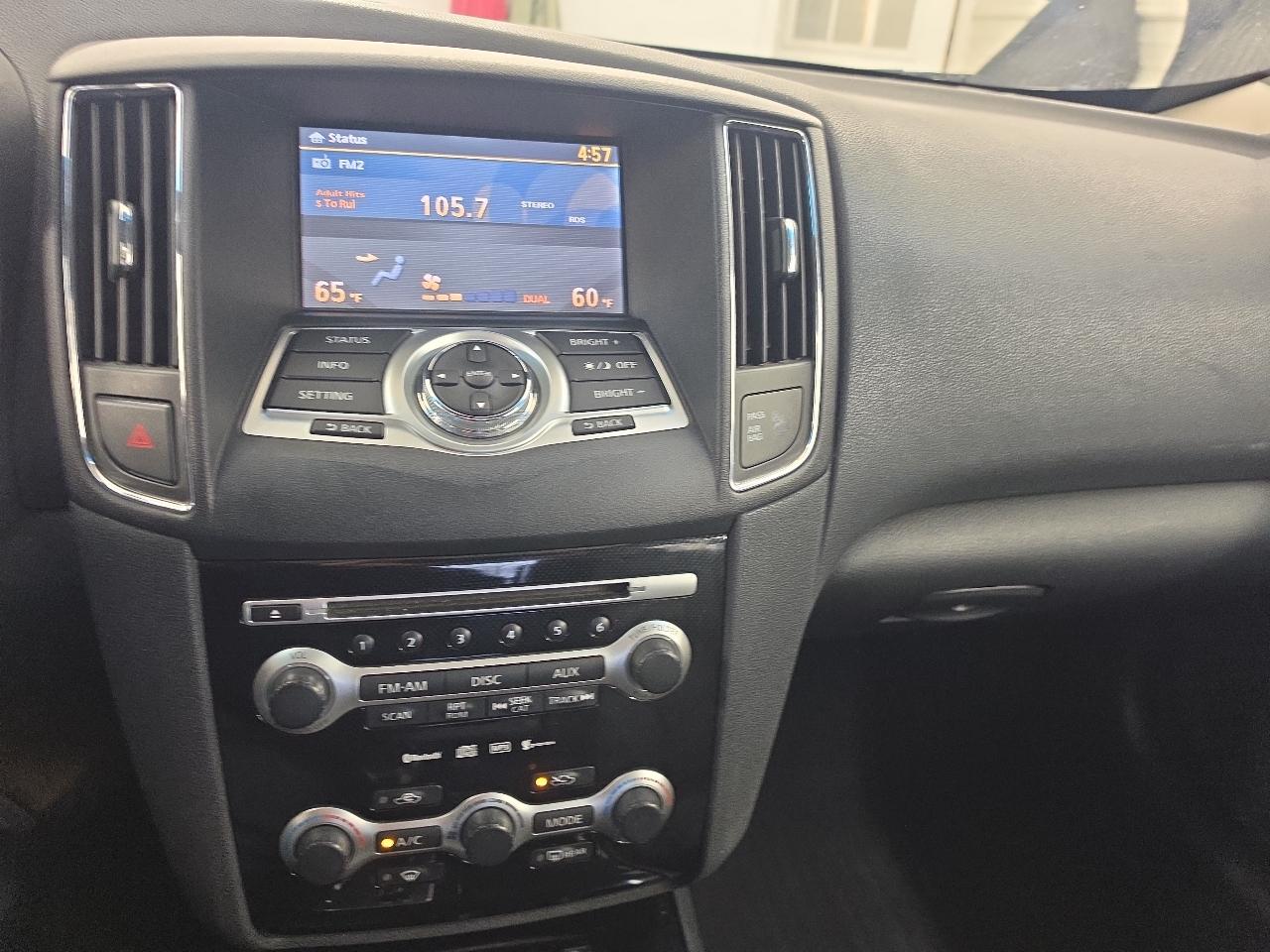 Nissan Maxima SV 2010