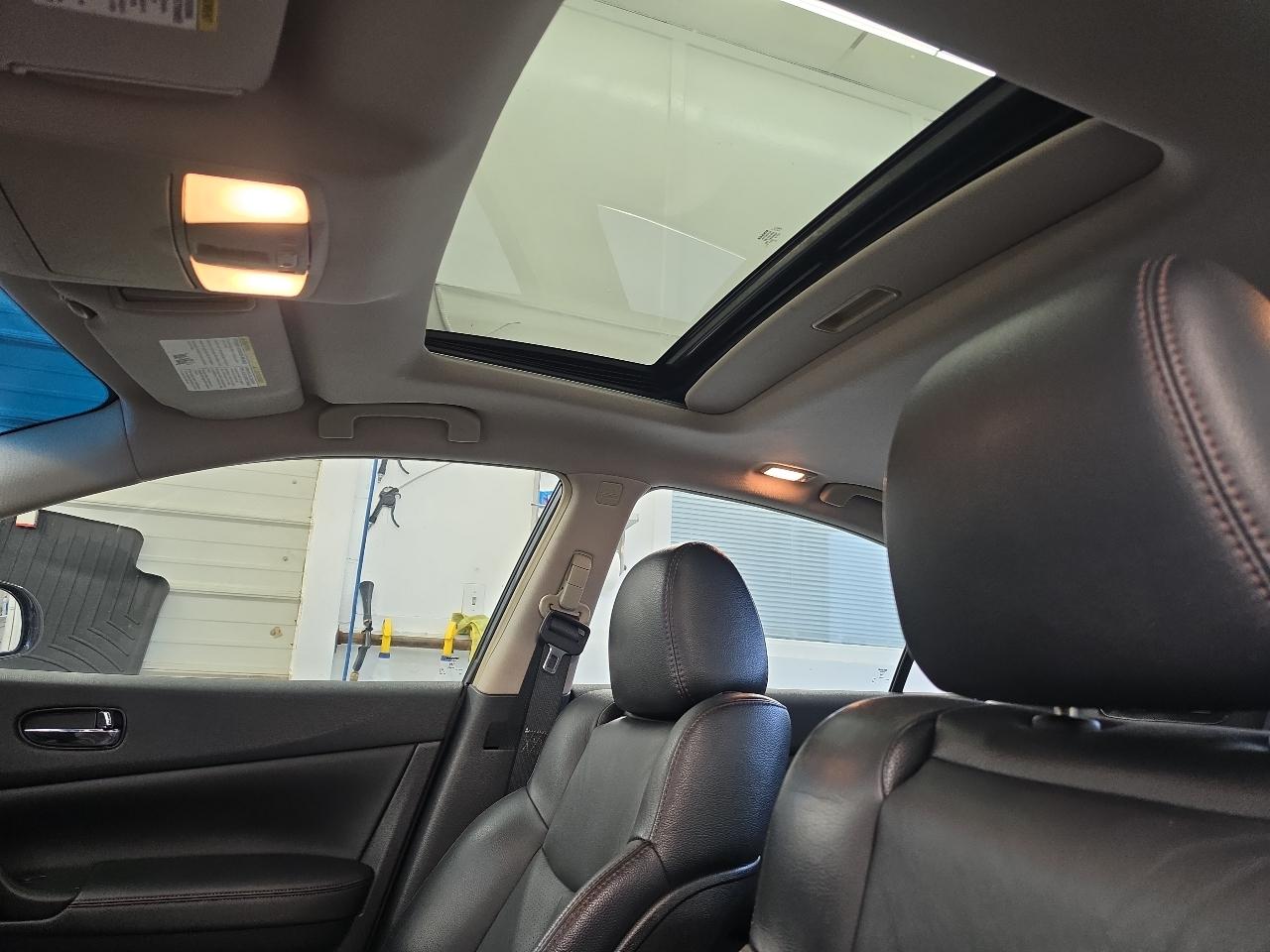 Nissan Maxima SV 2010