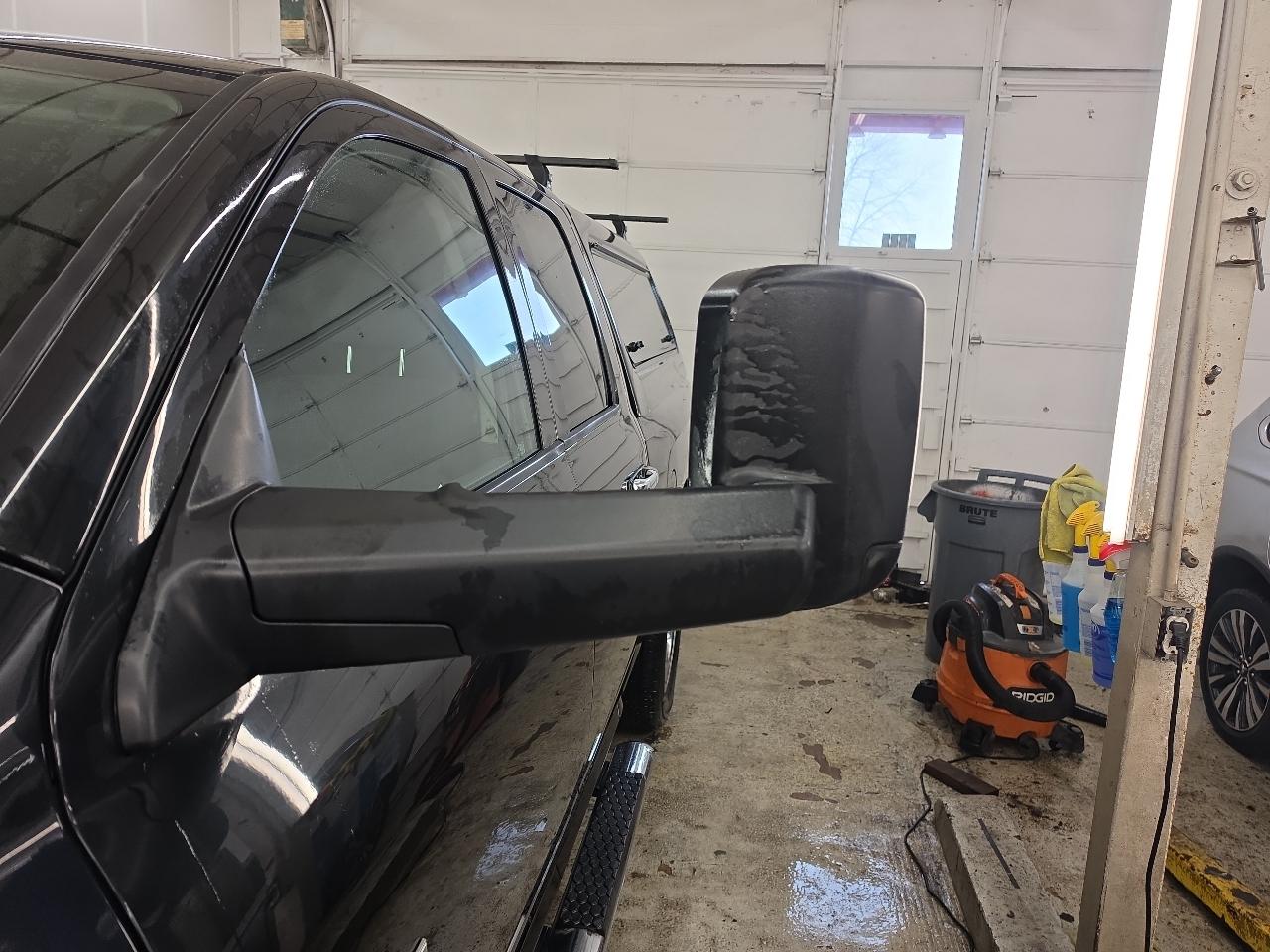 RAM 1500 SLT Quad Cab 2WD 2017