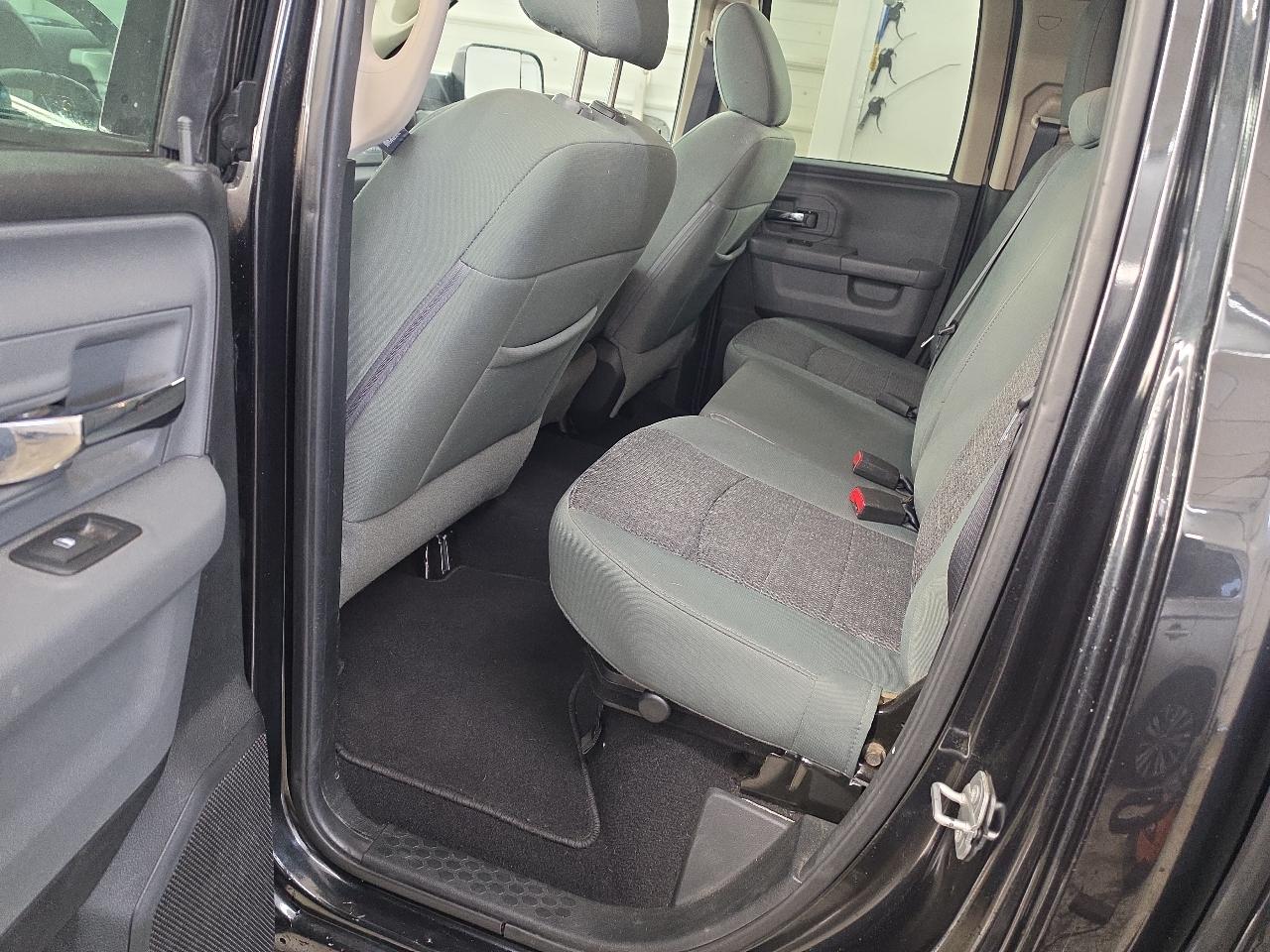 RAM 1500 SLT Quad Cab 2WD 2017