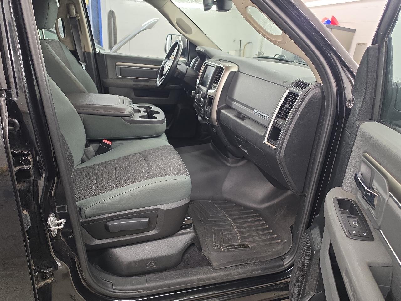 RAM 1500 SLT Quad Cab 2WD 2017