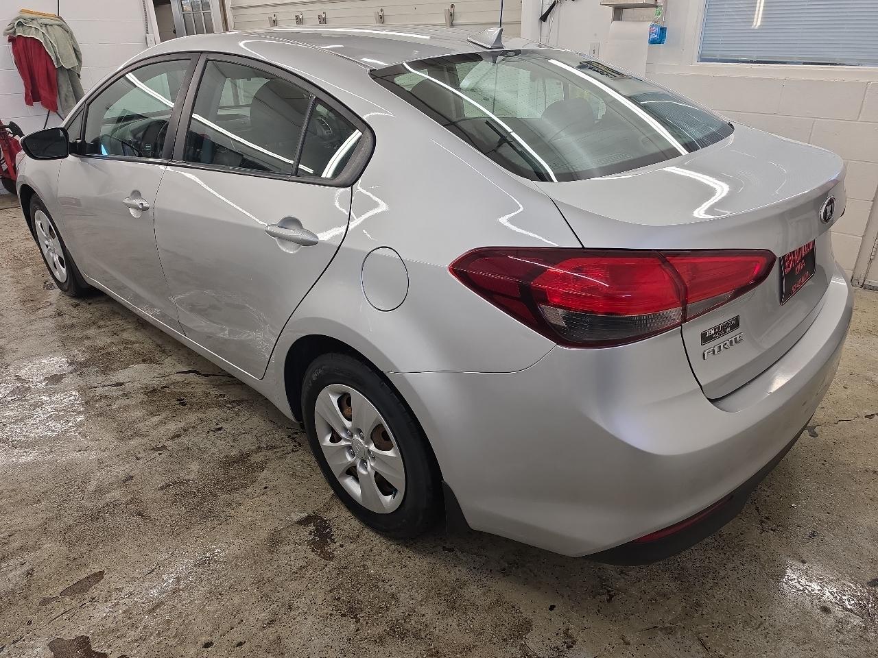 Kia Forte LX 4D Sedan 2017