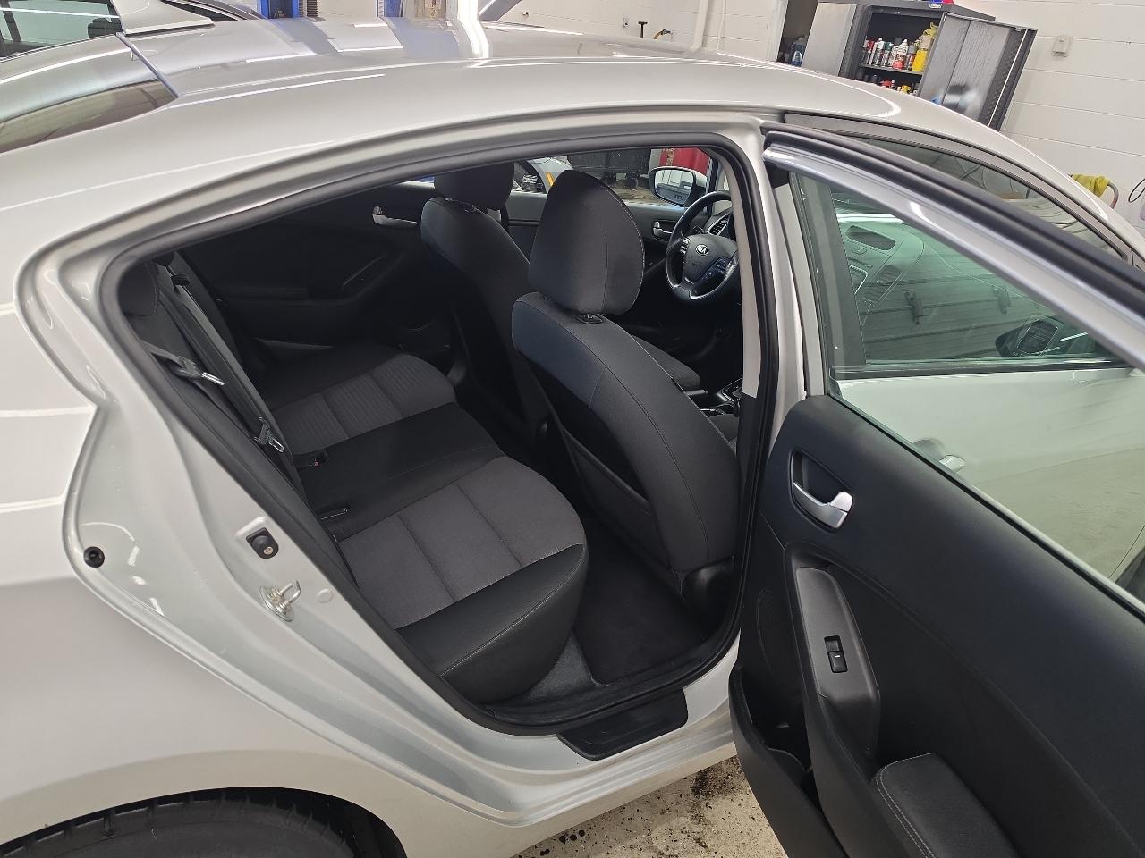 Kia Forte LX 4D Sedan 2017