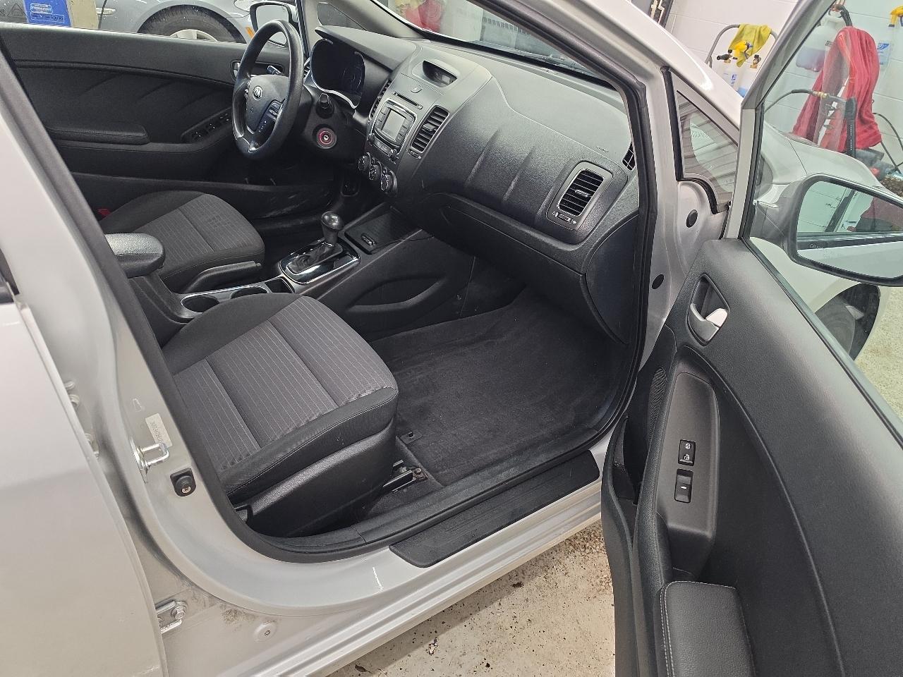 Kia Forte LX 4D Sedan 2017