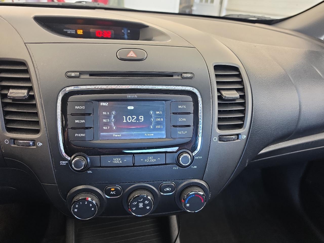 Kia Forte LX 4D Sedan 2017