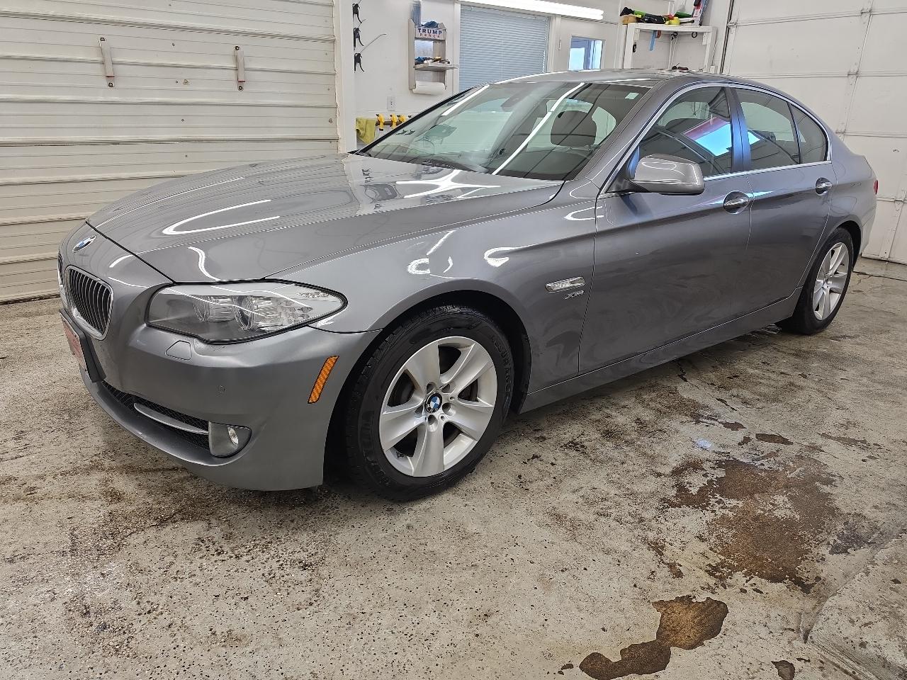 BMW 5-Series 528i xDrive 2012