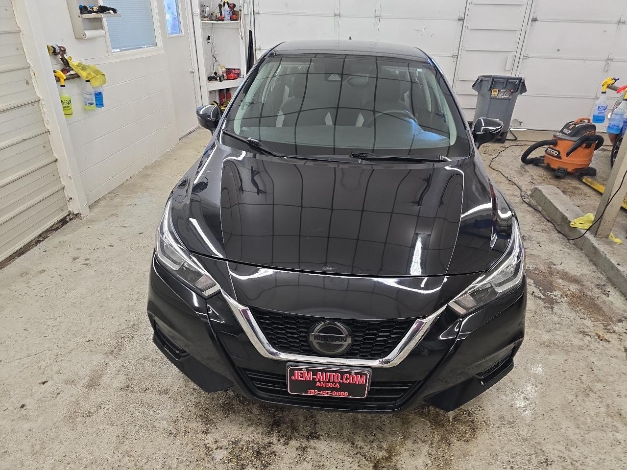 Nissan Versa SV 4D Sedan 2021