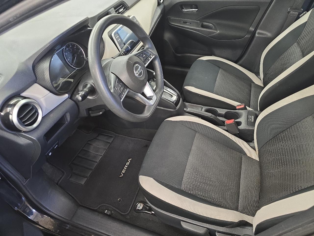 Nissan Versa SV 4D Sedan 2021