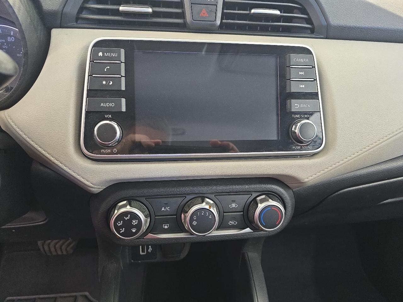 Nissan Versa SV 4D Sedan 2021