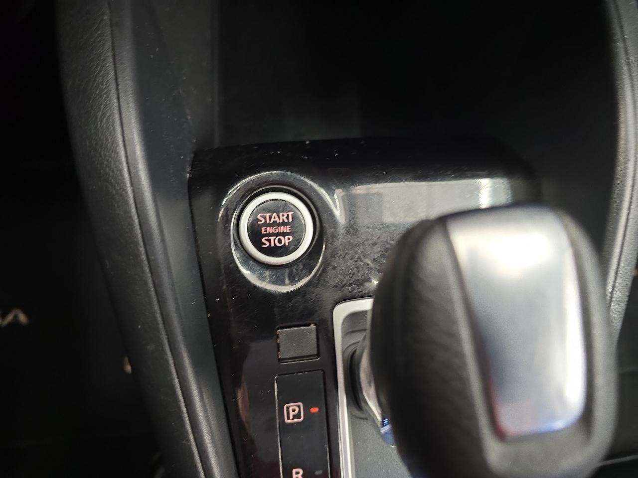 Nissan Versa SV 4D Sedan 2021