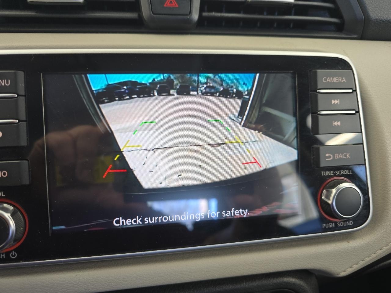 Nissan Versa SV 4D Sedan 2021