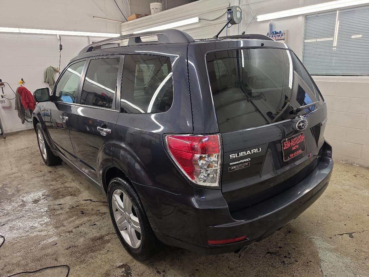 Subaru Forester 2.5X Premium 2010