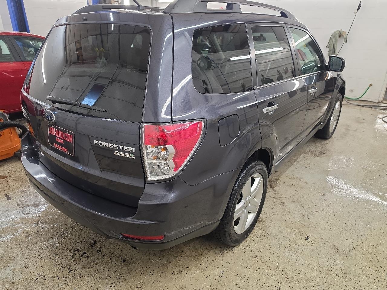 Subaru Forester 2.5X Premium 2010