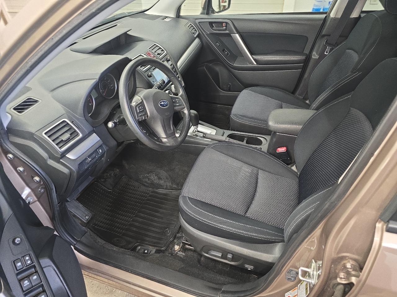 Subaru Forester 2.5i Premium PZEV CVT 2016