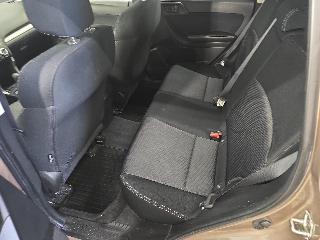 Subaru Forester 2.5i Premium PZEV CVT 2016