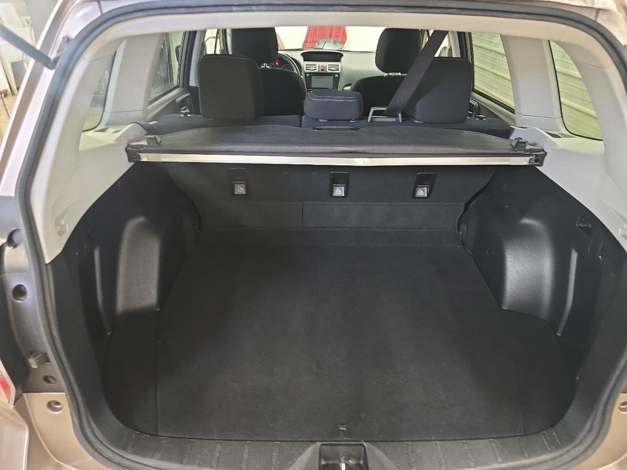 Subaru Forester 2.5i Premium PZEV CVT 2016