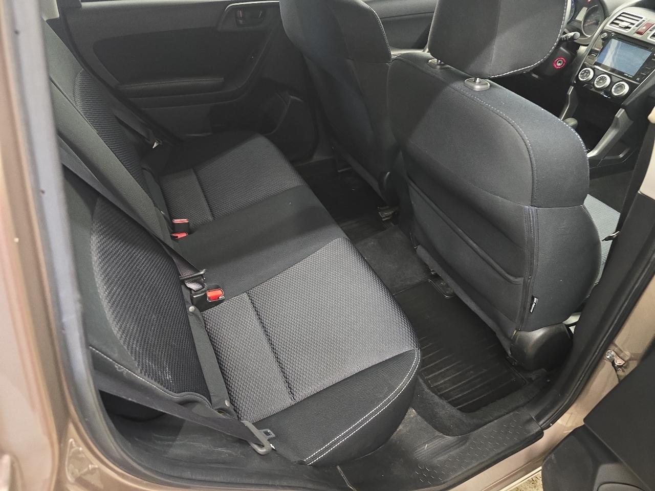 Subaru Forester 2.5i Premium PZEV CVT 2016