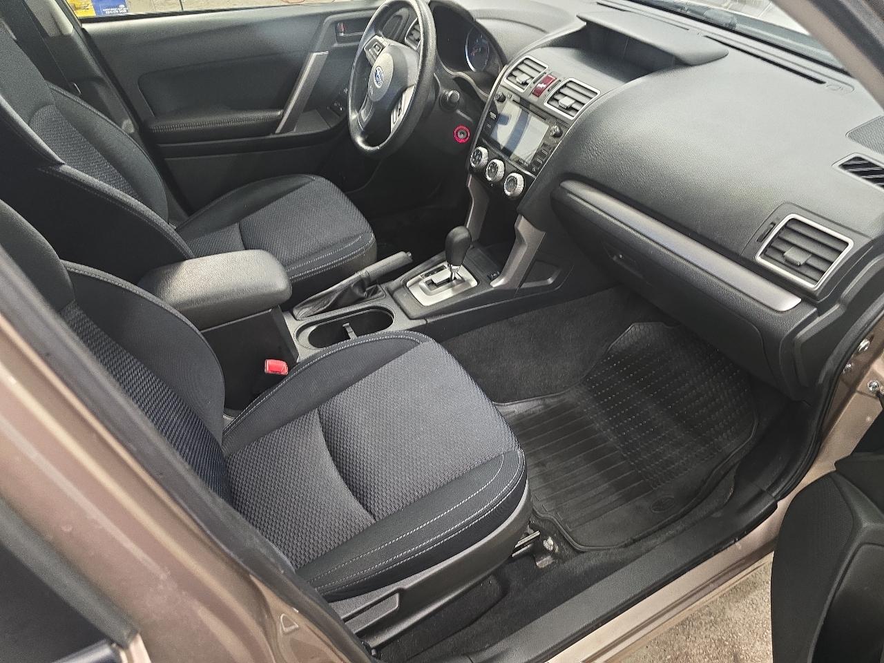 Subaru Forester 2.5i Premium PZEV CVT 2016