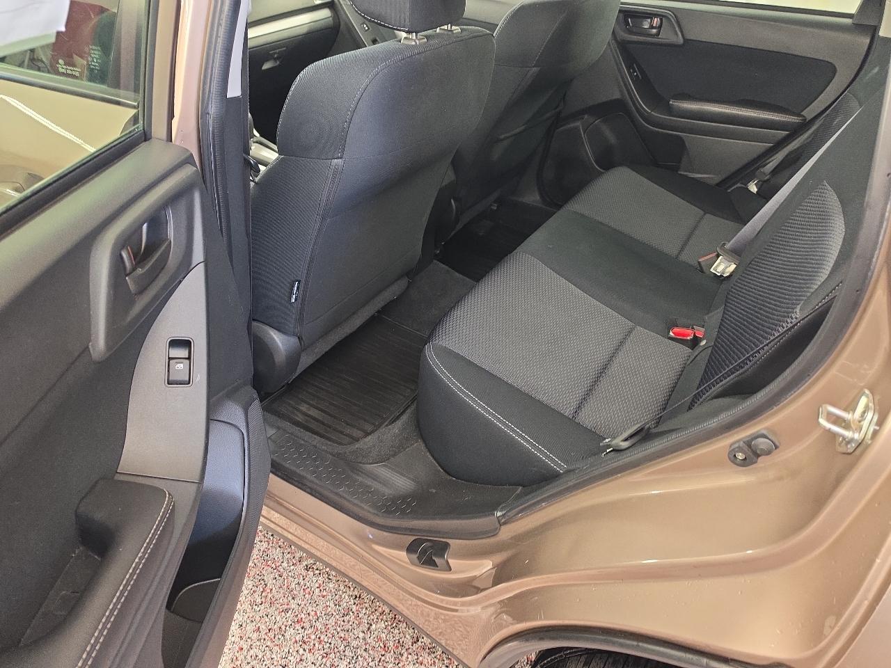 Subaru Forester 2.5i Premium PZEV CVT 2016