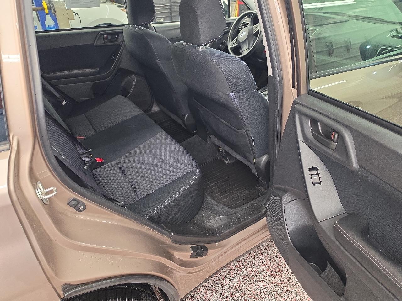 Subaru Forester 2.5i Premium PZEV CVT 2016