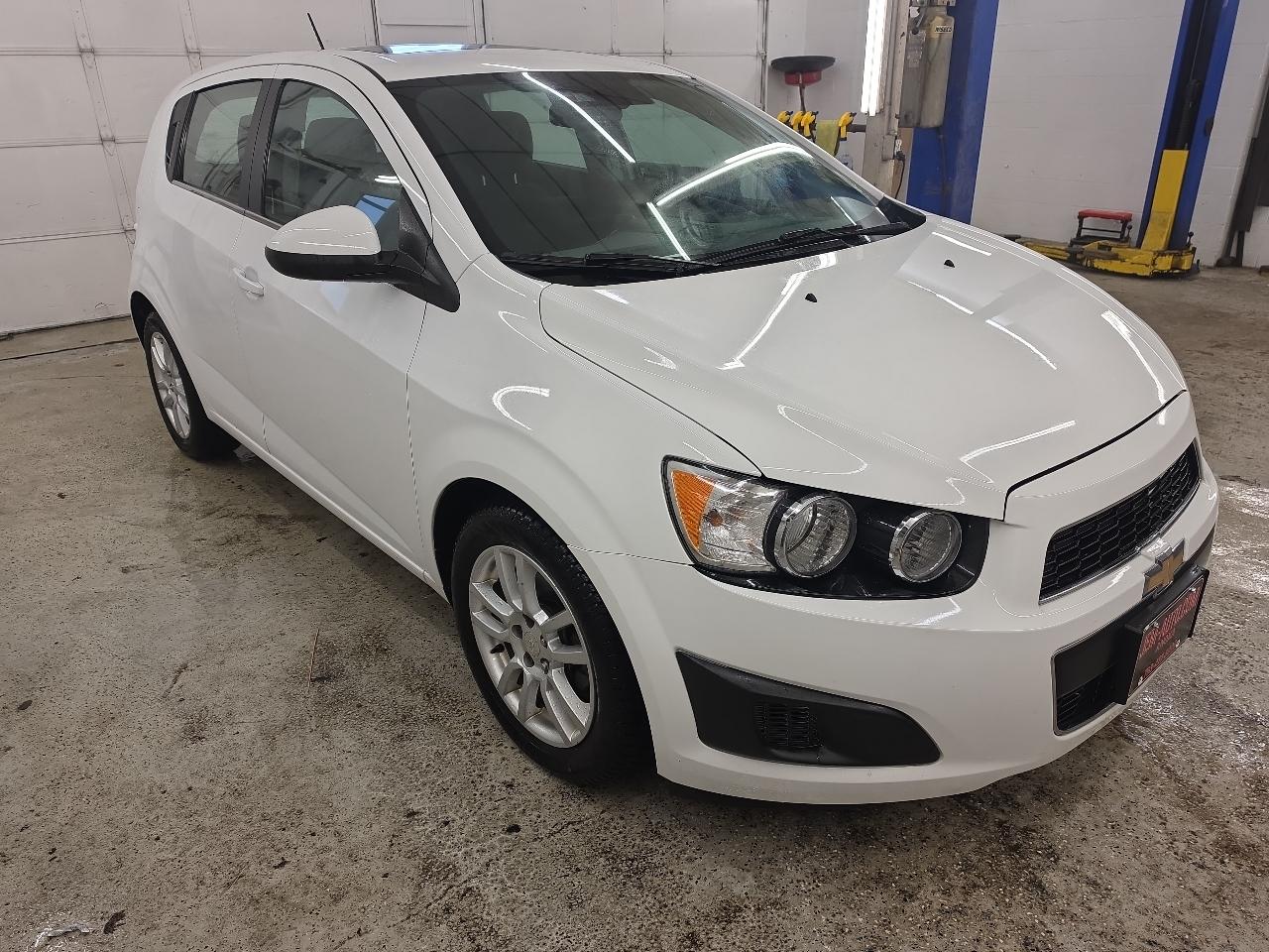 Chevrolet Sonic LT Auto 5-Door 2015