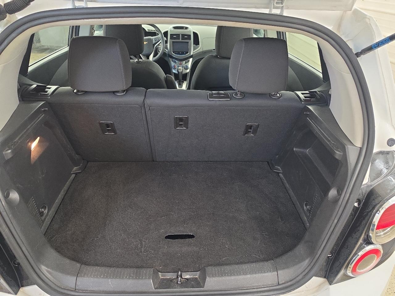 Chevrolet Sonic LT Auto 5-Door 2015