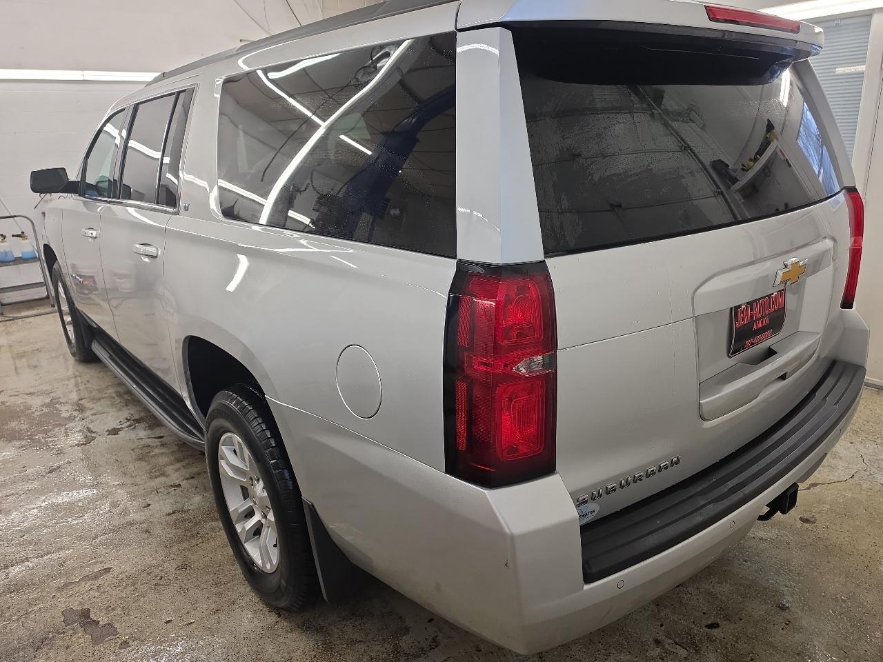 Chevrolet Suburban LT1 1500 4WD 2017