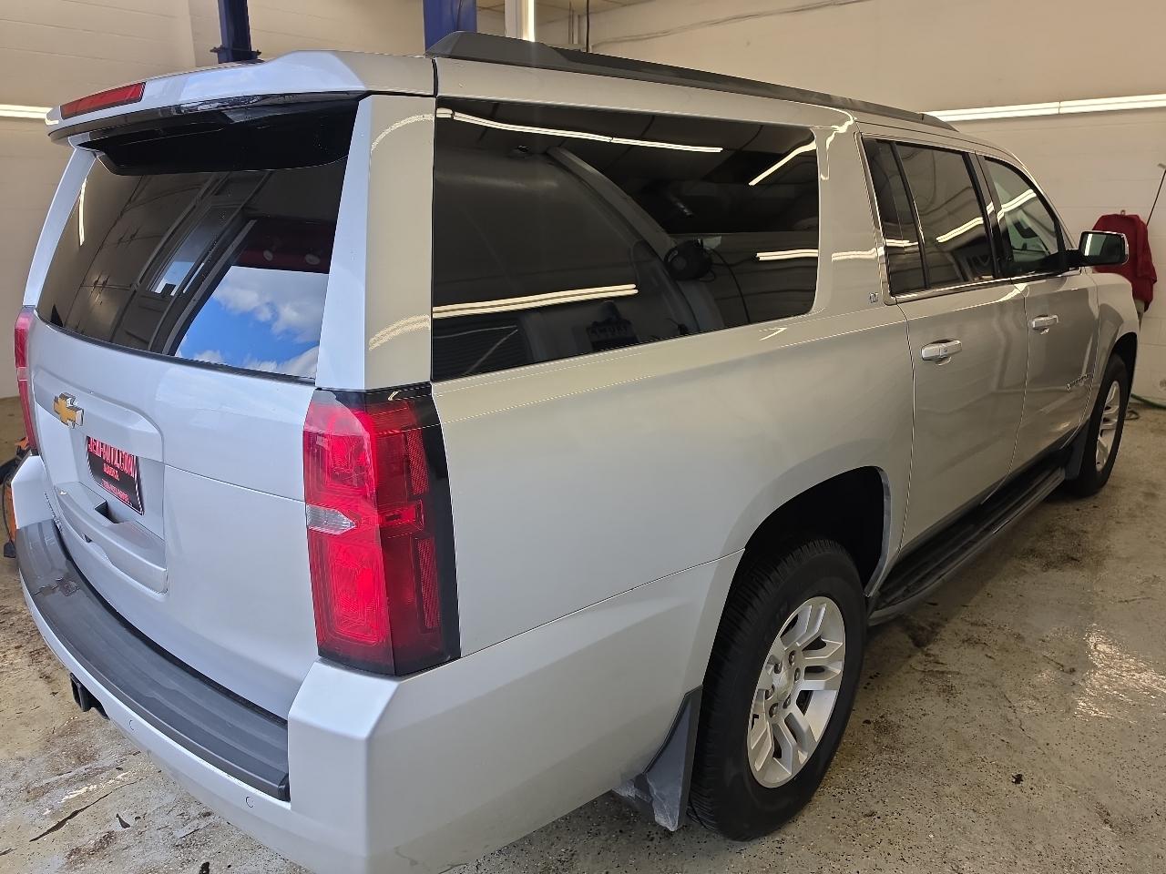 Chevrolet Suburban LT1 1500 4WD 2017