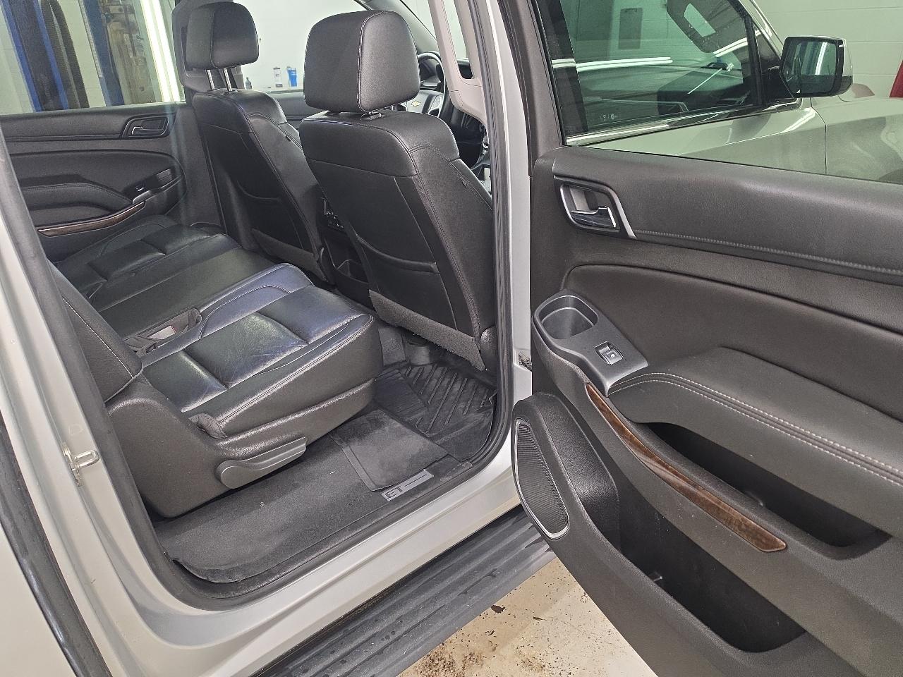 Chevrolet Suburban LT1 1500 4WD 2017